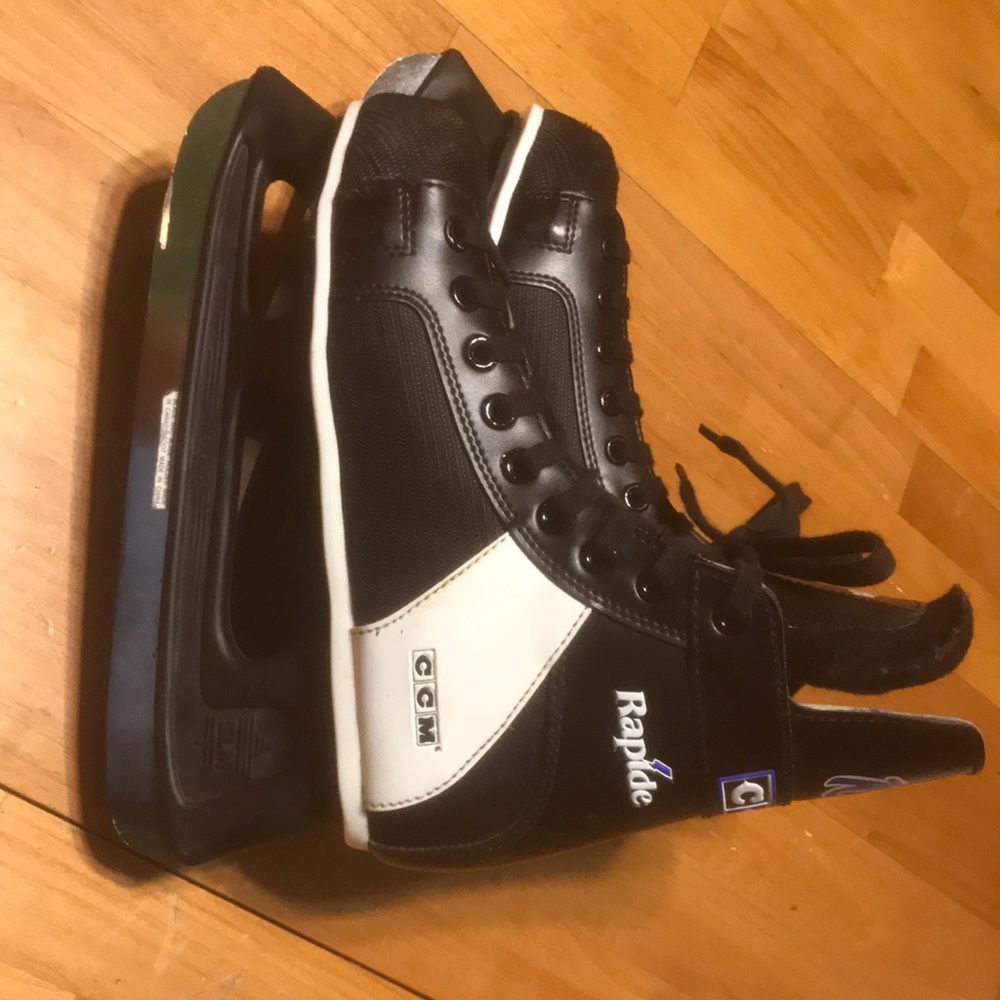 CCM Raptide boys ice skates size 5